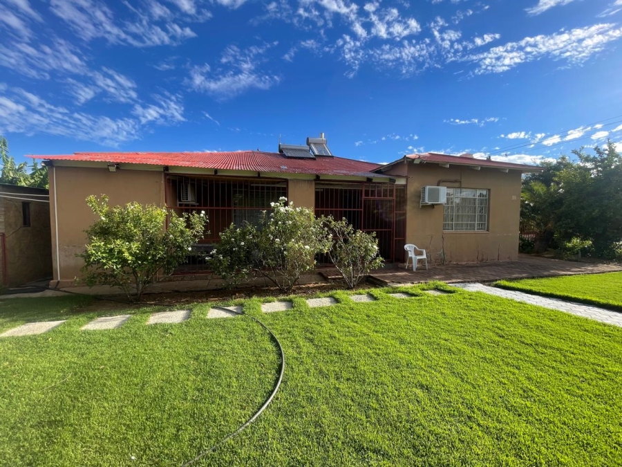 4 Bedroom Property for Sale in Bloemhof North West